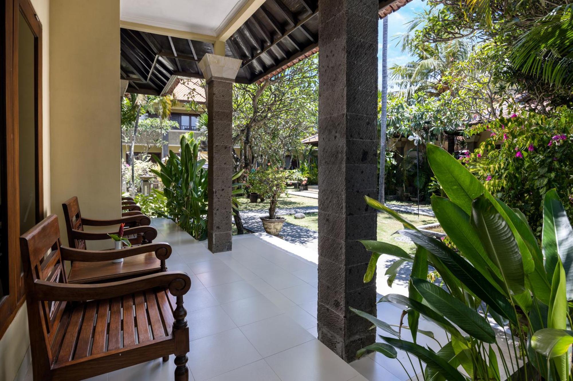 Adhi Jaya Hotel Kuta Lombok Εξωτερικό φωτογραφία